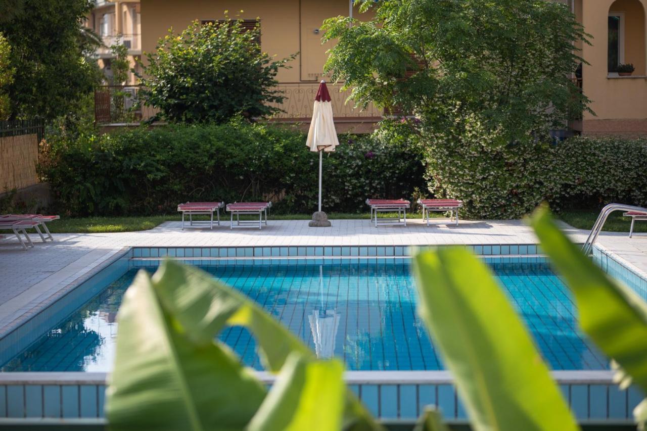 Hotel Garden Alassio Exterior photo