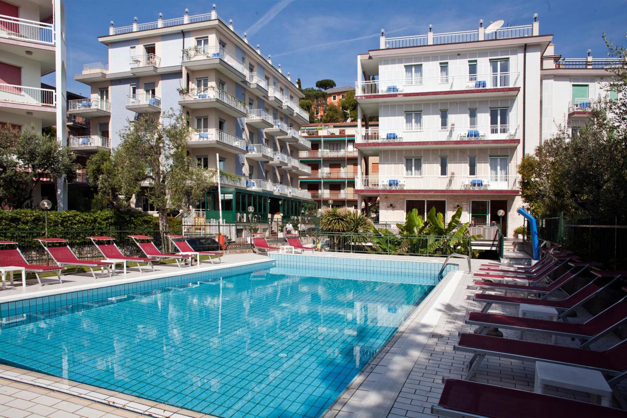 Hotel Garden Alassio Exterior photo